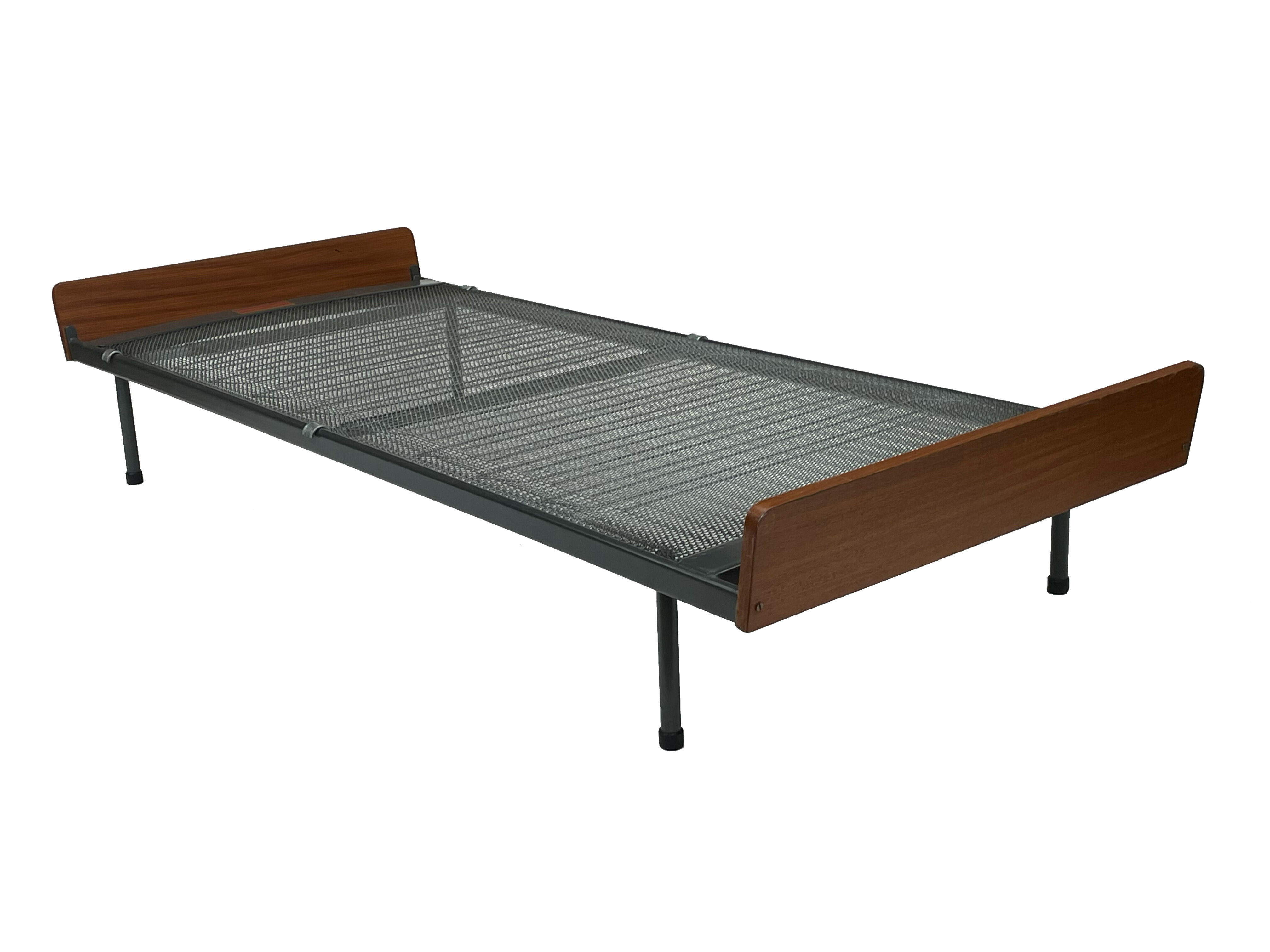 Vintage daybed of the 1960s Netherlands minimalist design