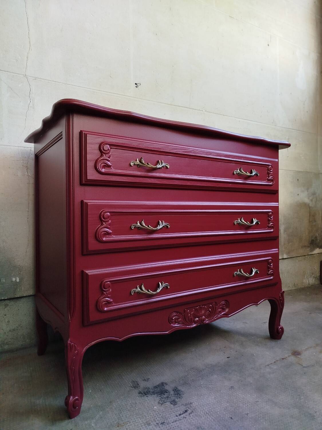 Vintage chest of drawers restyled in Bordeaux red