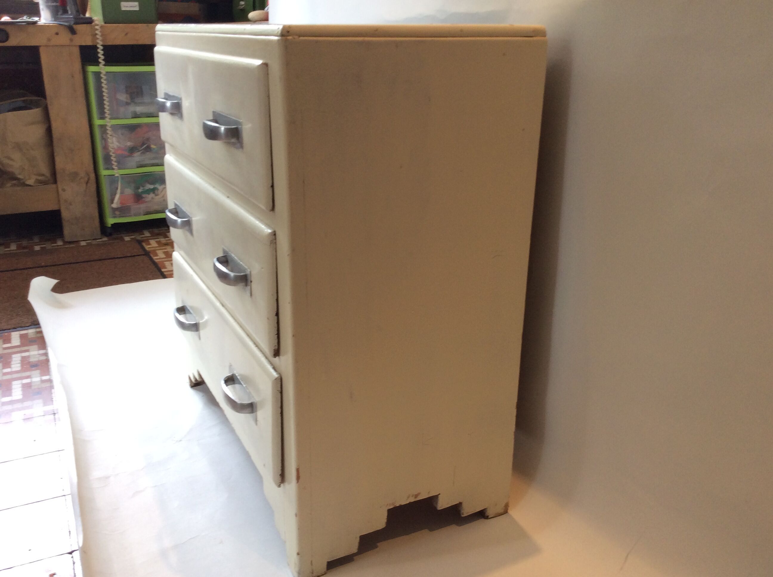 Art deco dresser