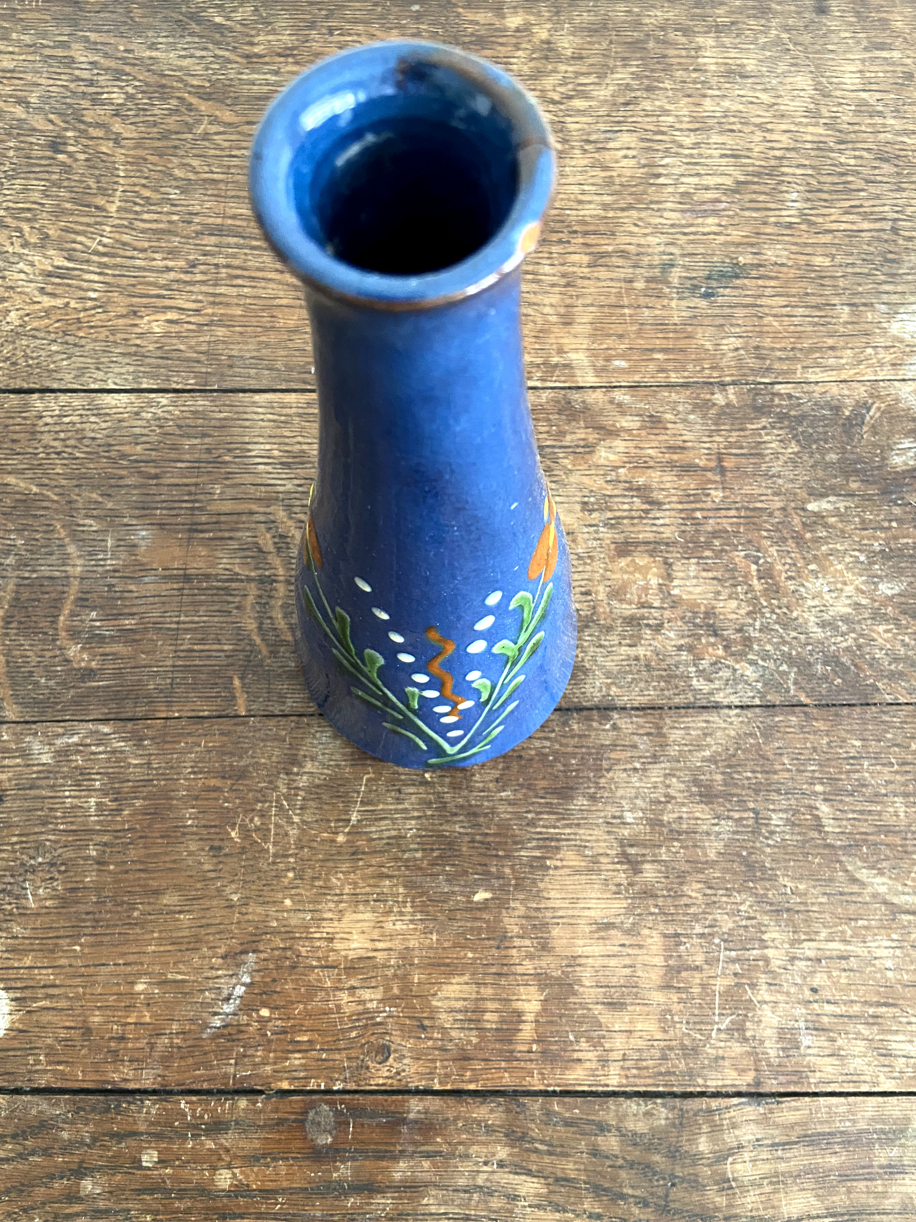 Soliflore vase decorated with flowers