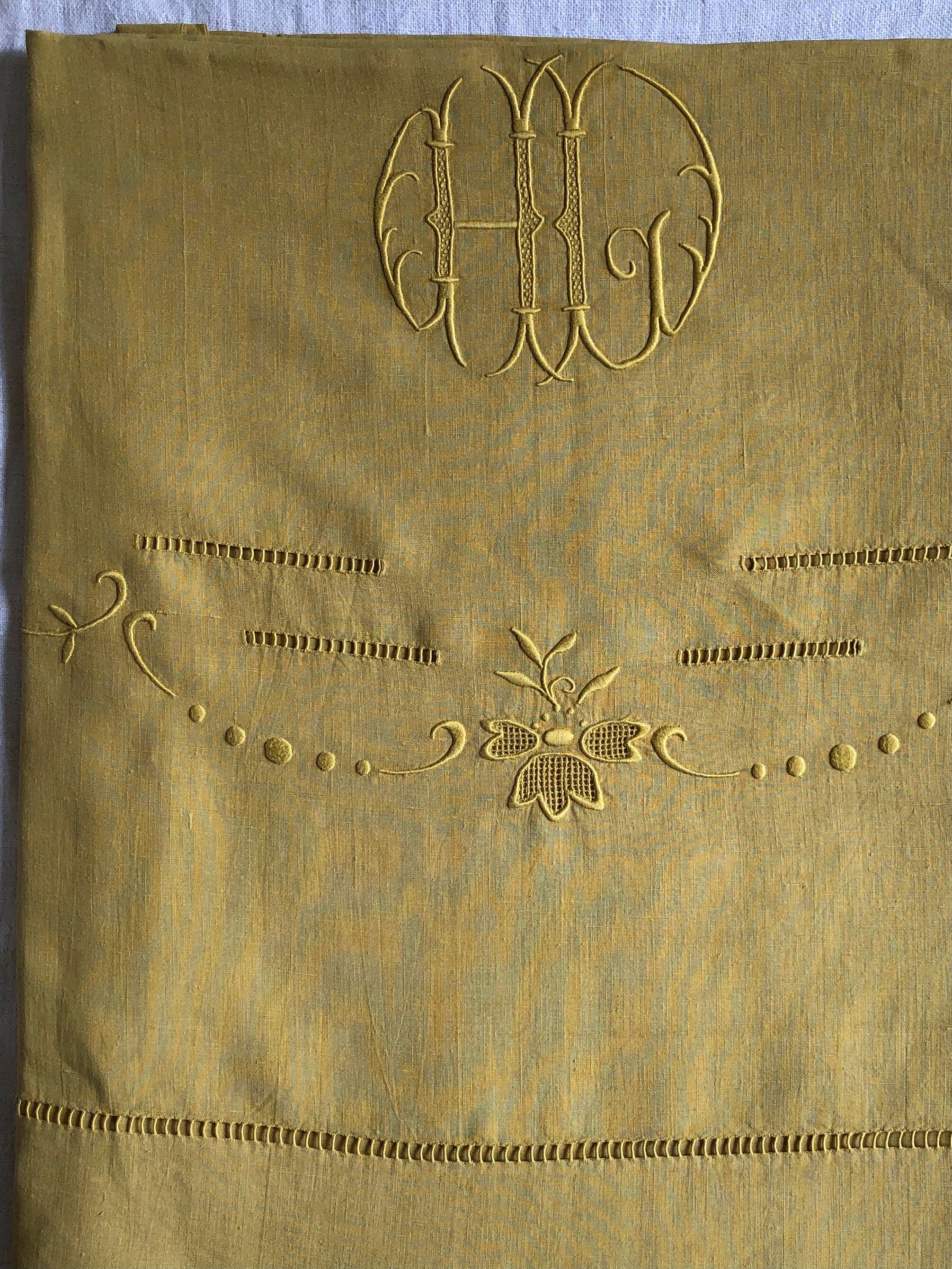 Old cloth in pure thread washed linen tinted in vermeil