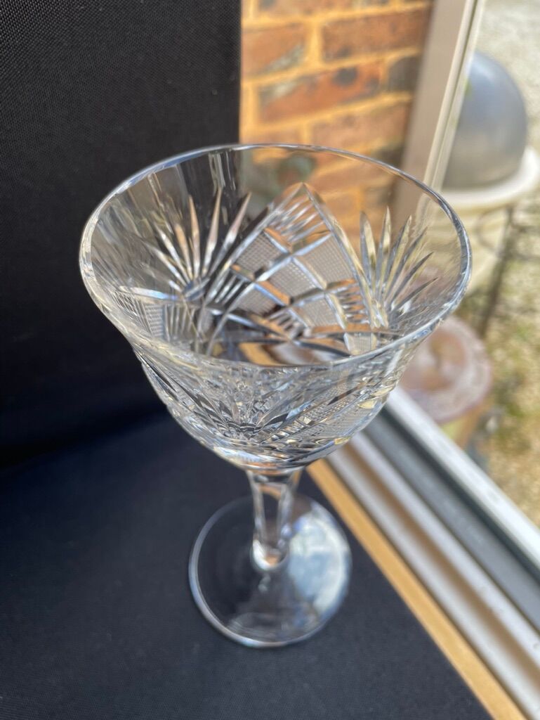 6 glasses with white wine crystal blown and cut xxth