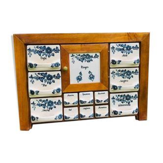 Spice cabinet