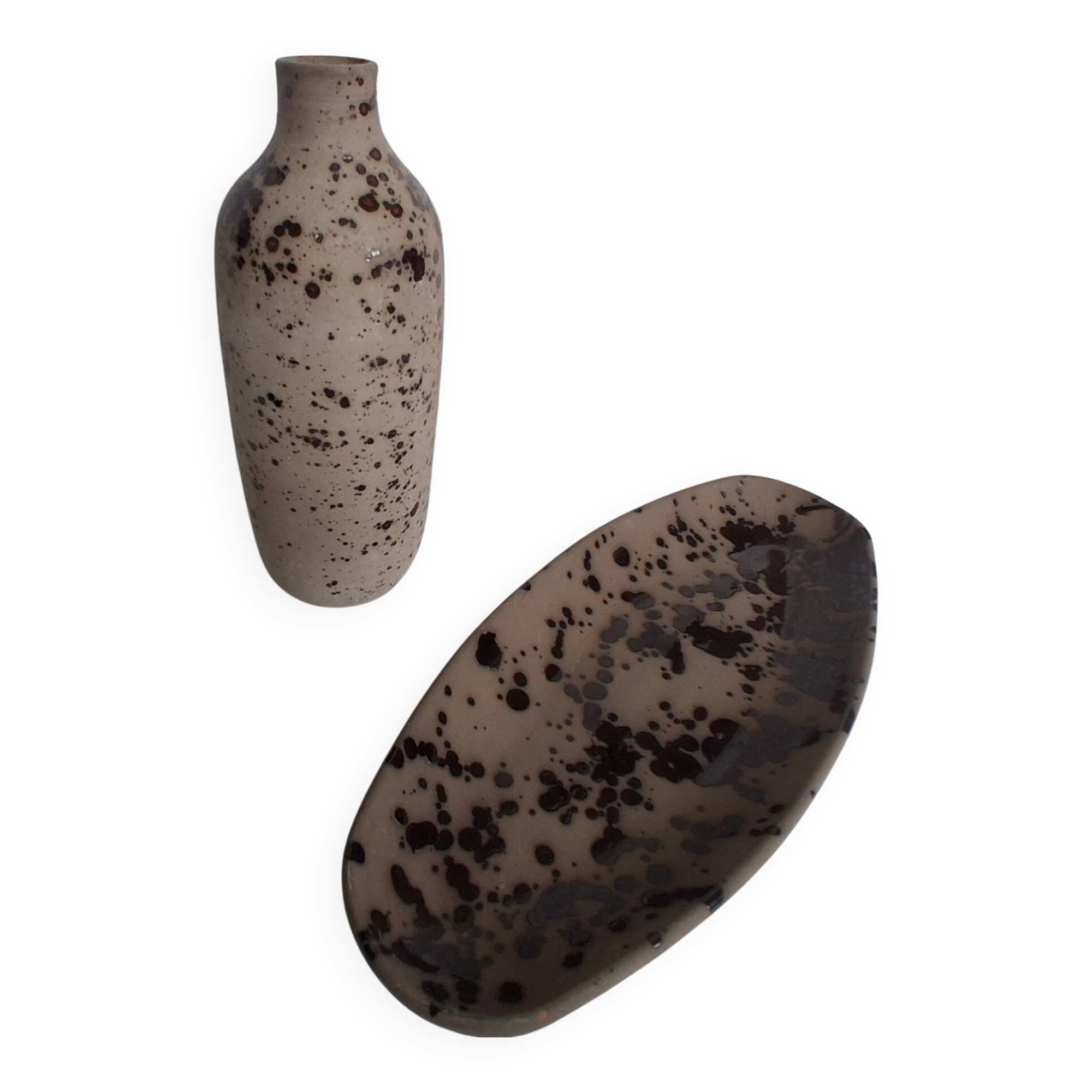 Large ceramic Aztec-Chehoma catchall and vase.