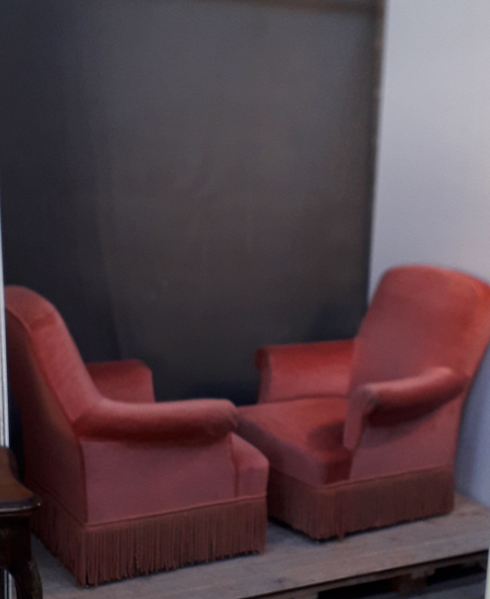 Paire de fauteuils crapaud rose