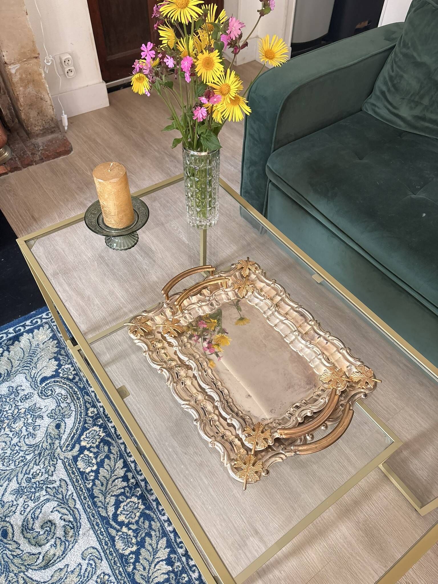 Pair of Nesting Tables Silver Metal Golden Decor Vine Leaf Maple