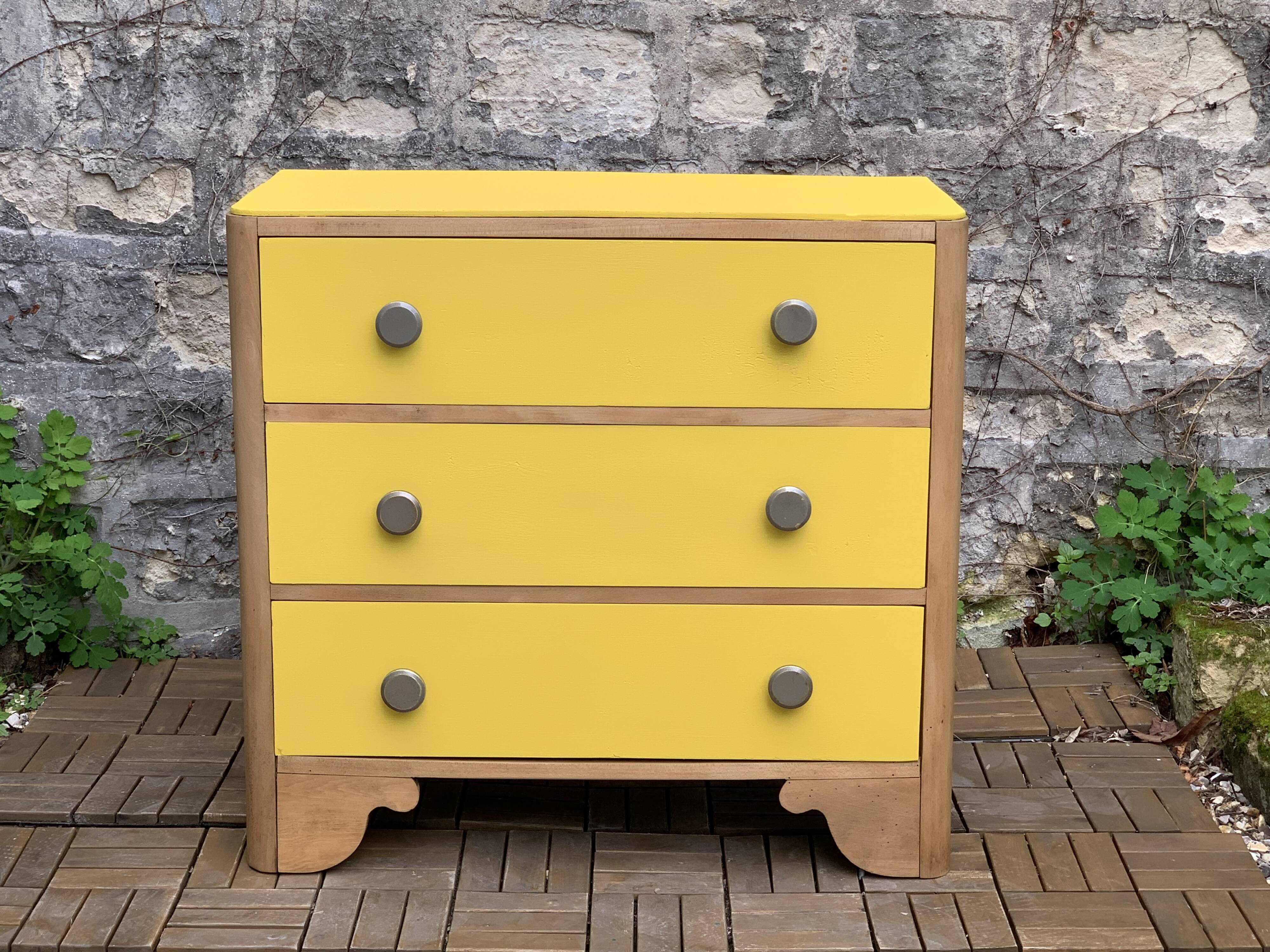 Commode art déco jaune poudré et bois brut