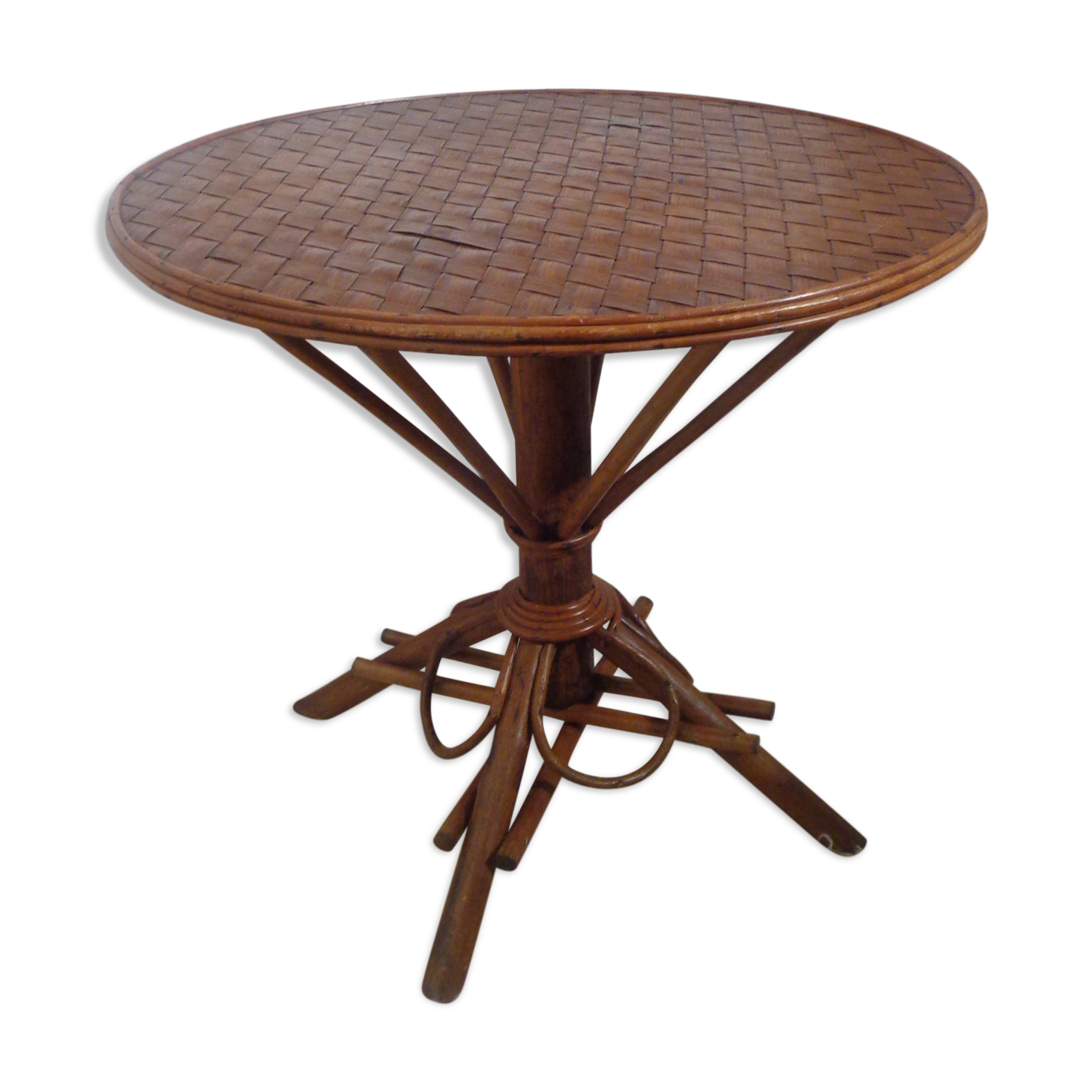 Rattan and braided chestnut table