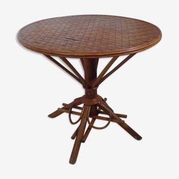 Rattan and braided chestnut table