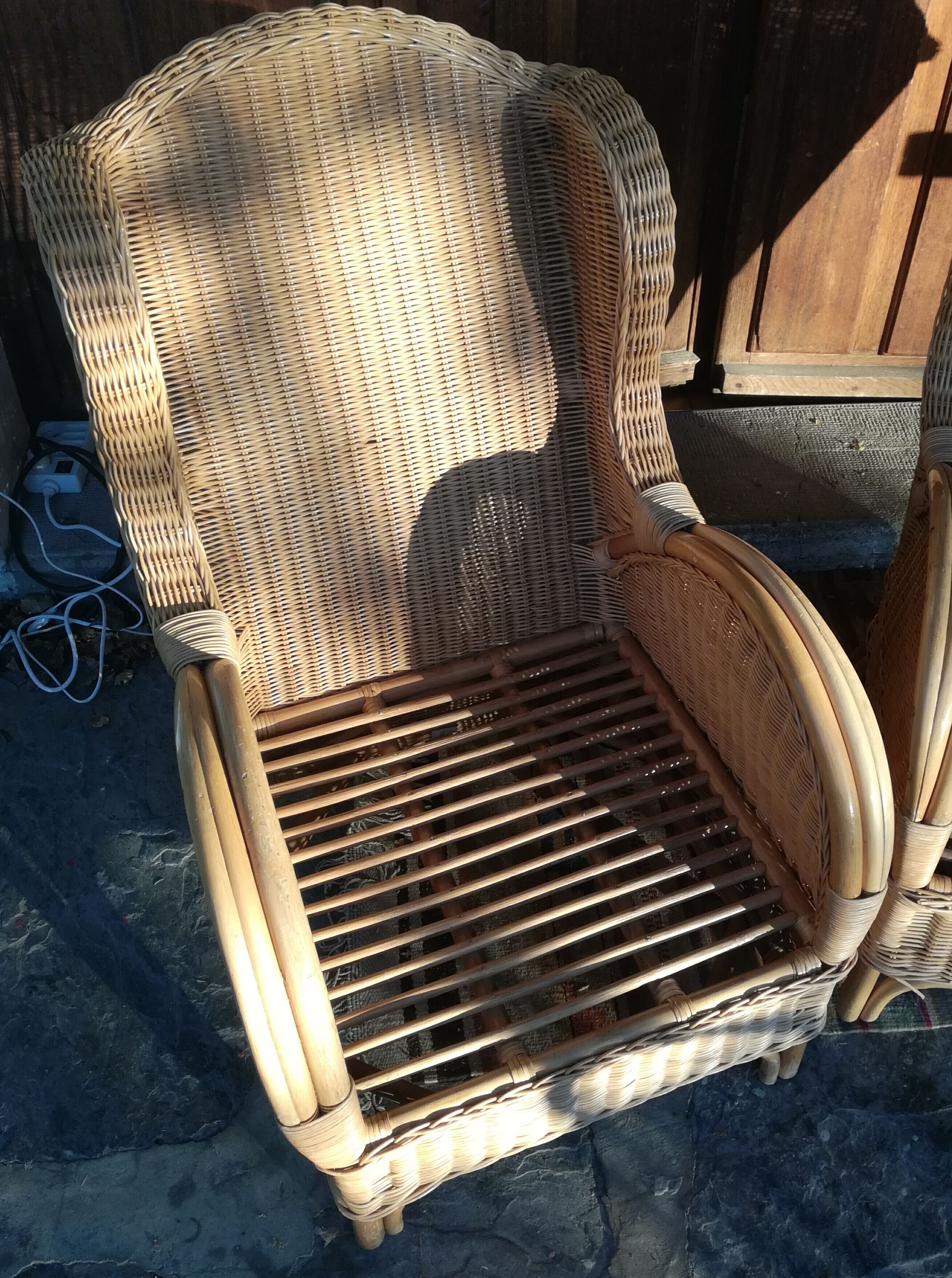 Paire de fauteuils en rotin