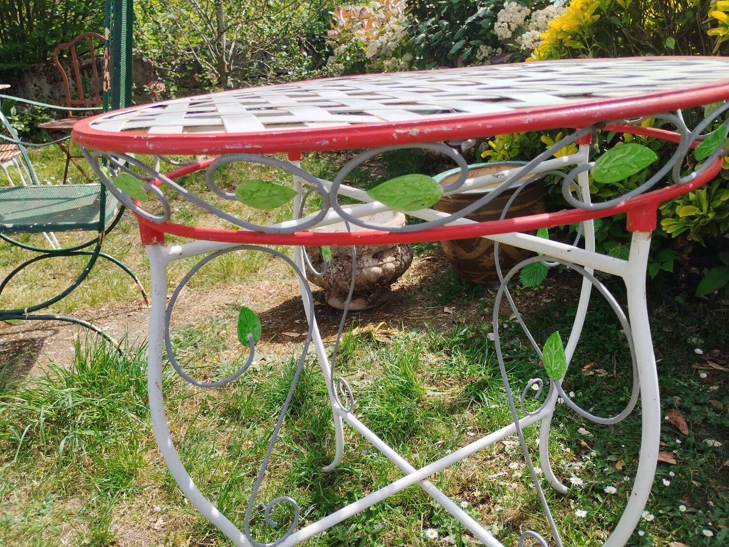 Table de jardin en fer forgé vintage