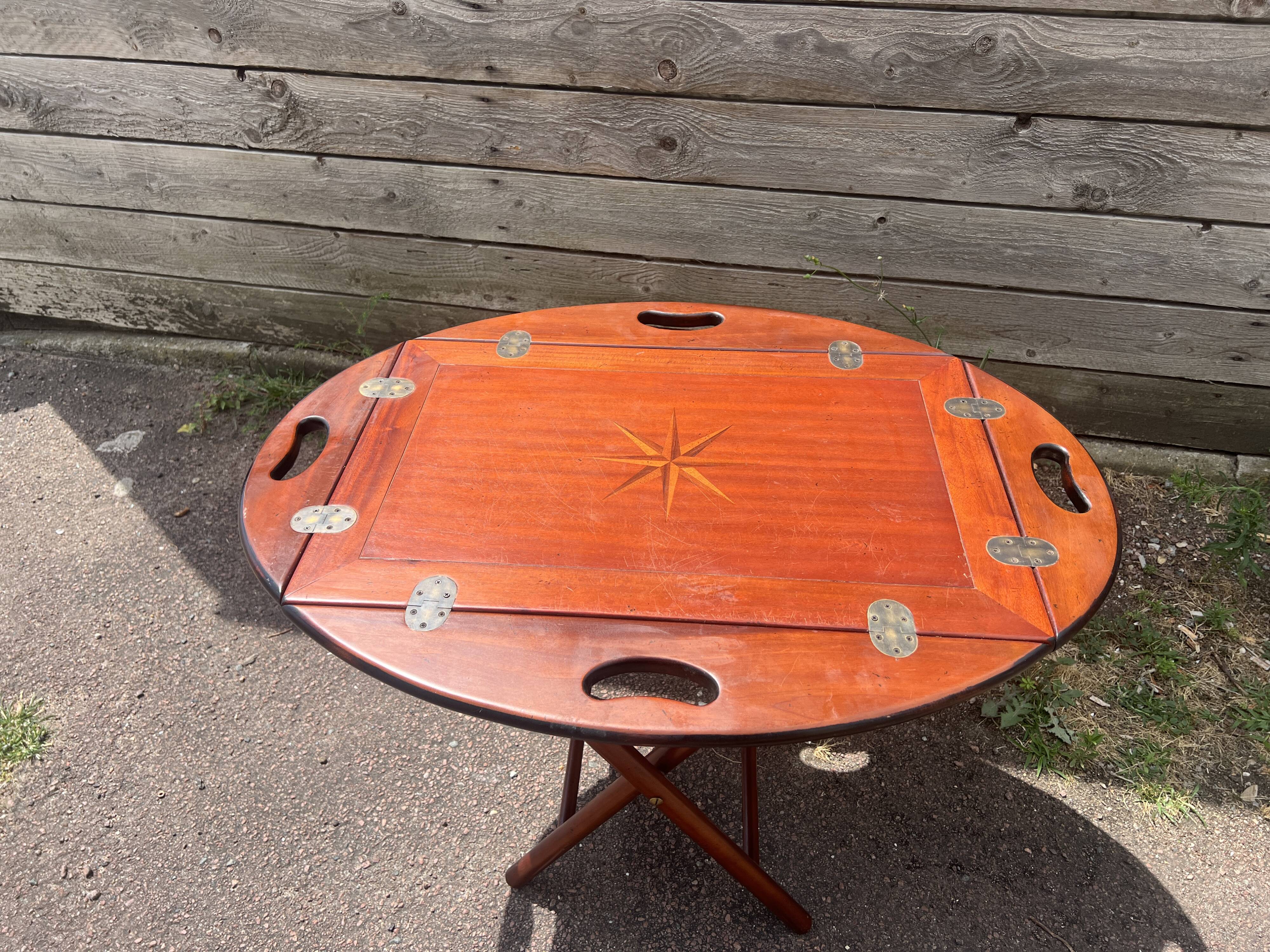 Table basse marine