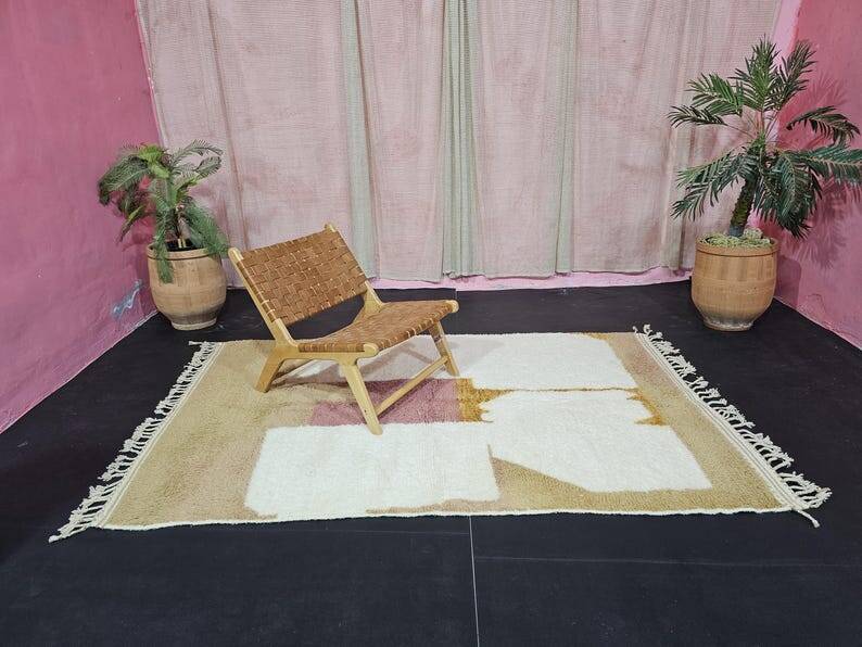 Authentic handmade Berber rug, size 140/260 cm.