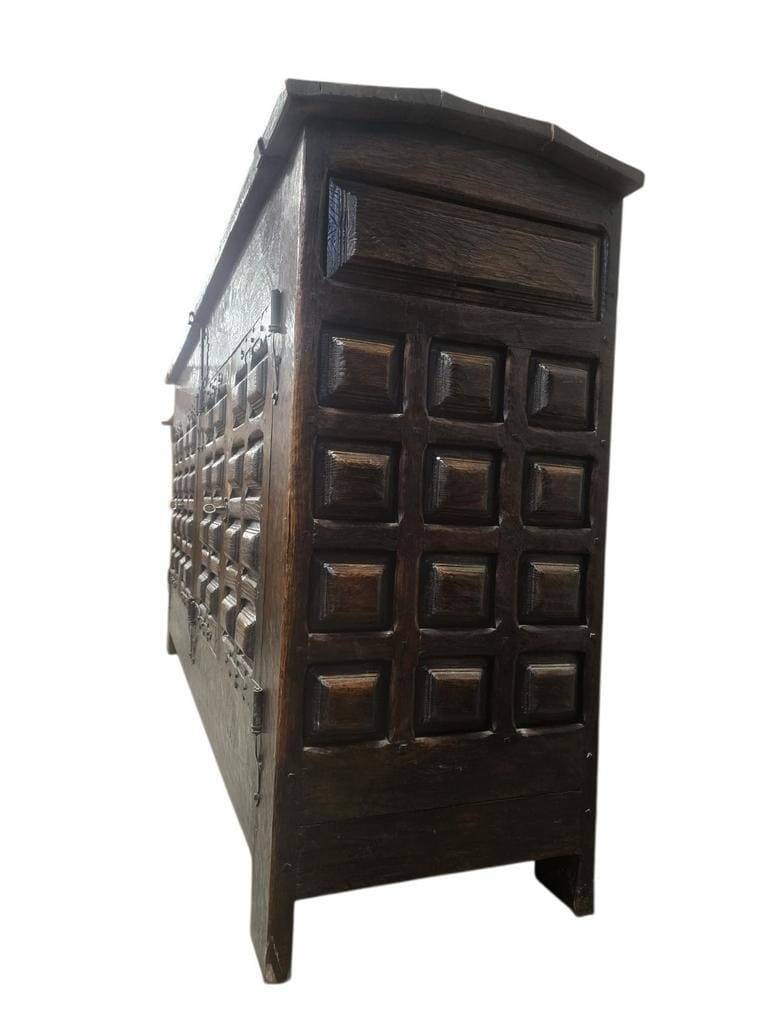 Brutalist vintage Spanish sideboard / sideboard / cabinet