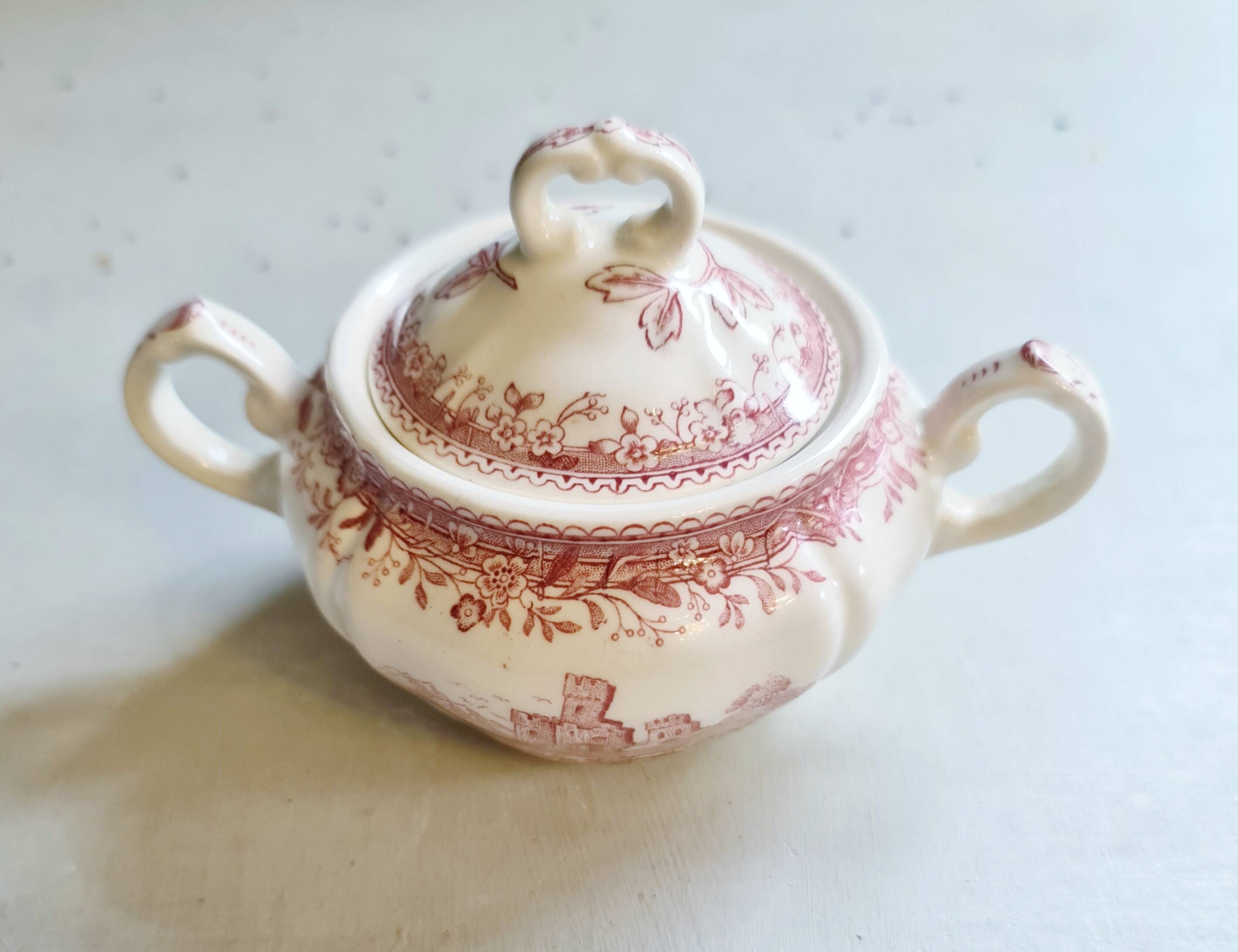 Villeroy and Boch Burgenland red sugar bowl