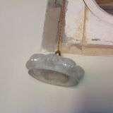 White opaline suspension