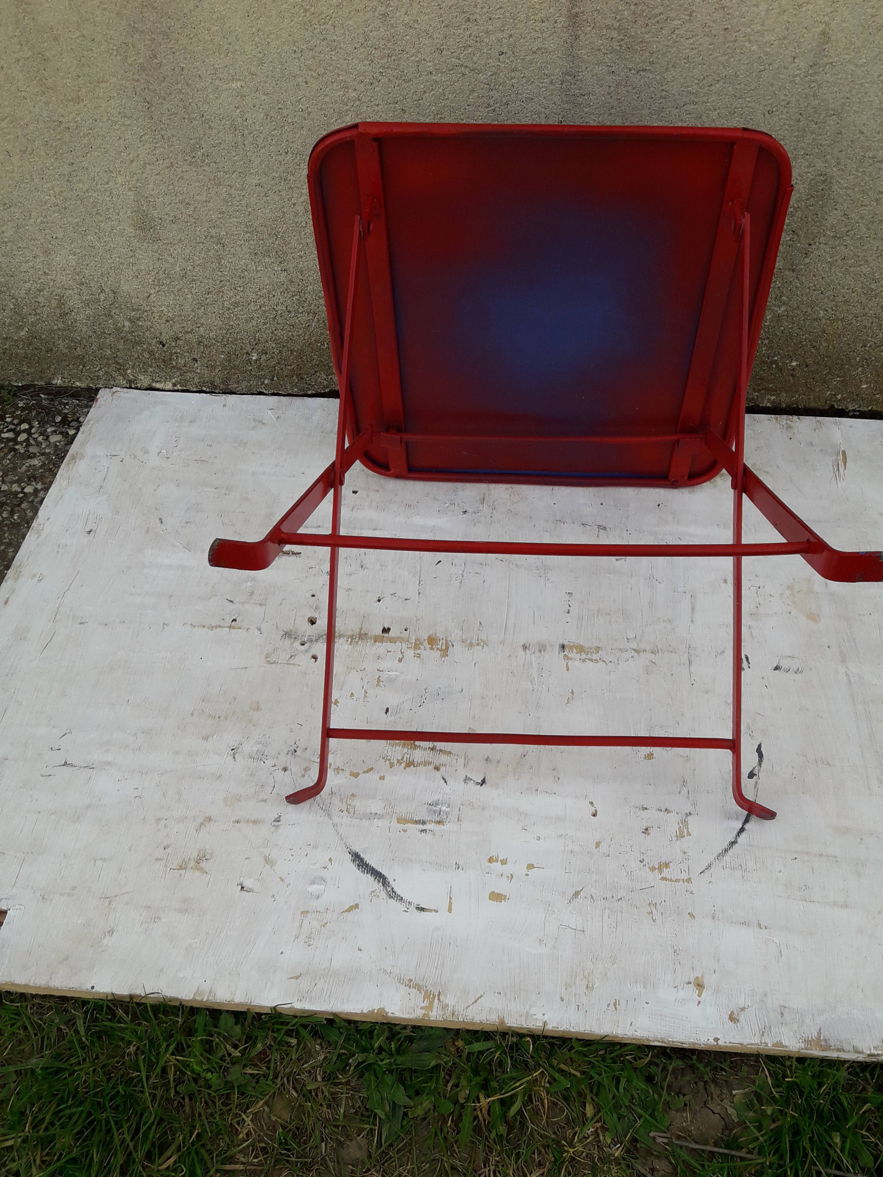 H 43 cm red metal folding coffee table