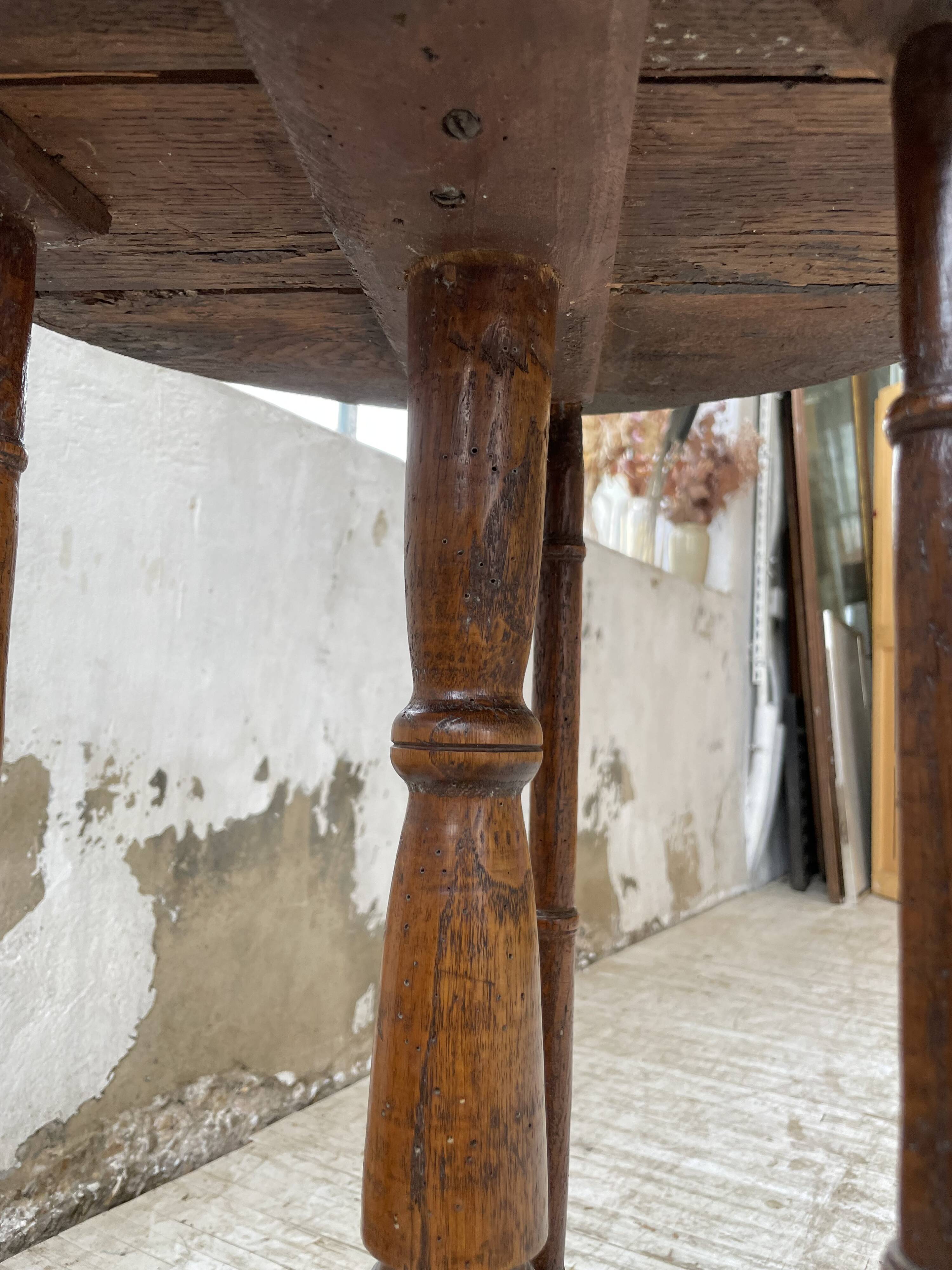 19th century oak pedestal console