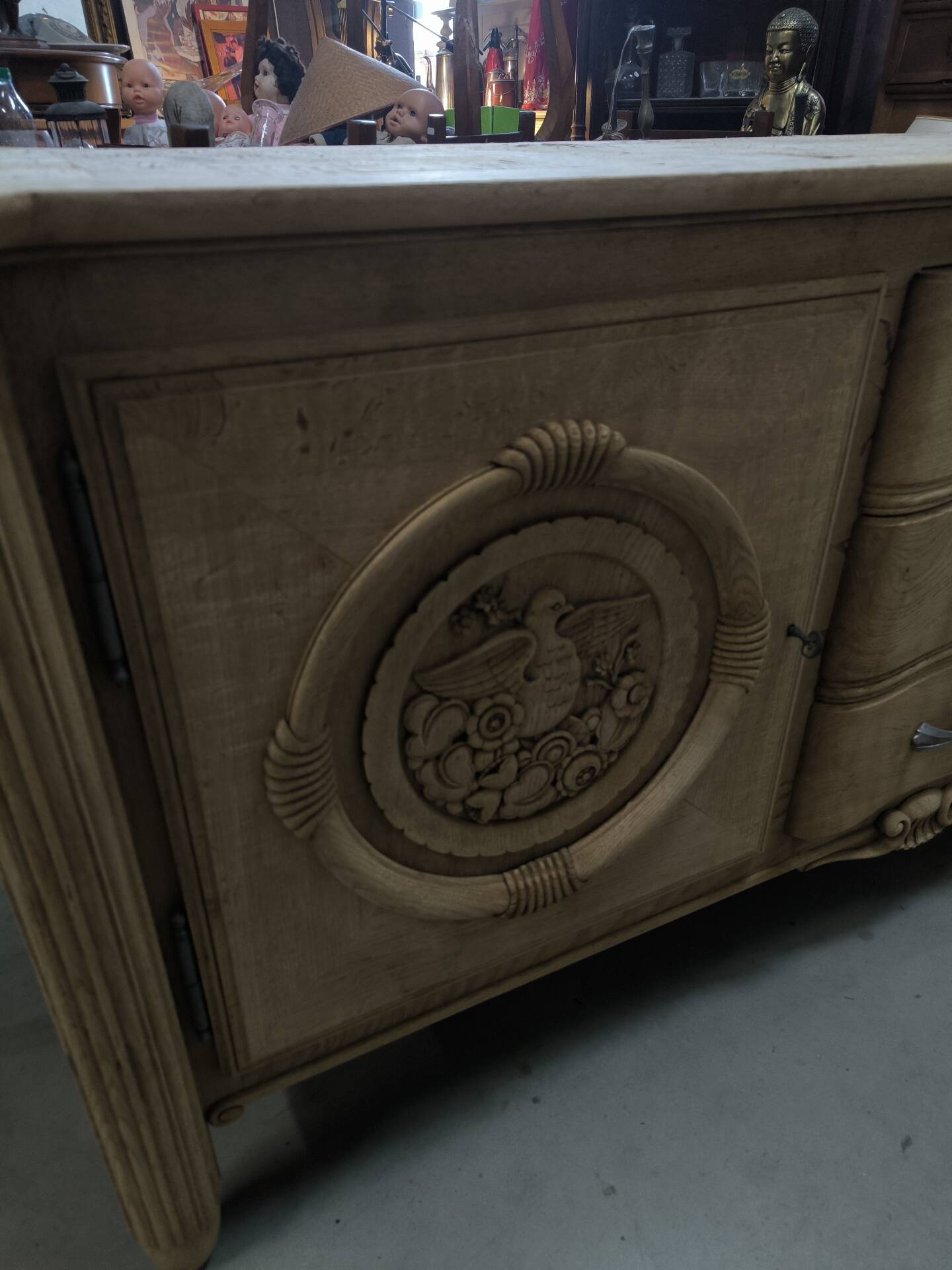 Large buffet in the Arts Décoratifs style, made of natural solid oak.