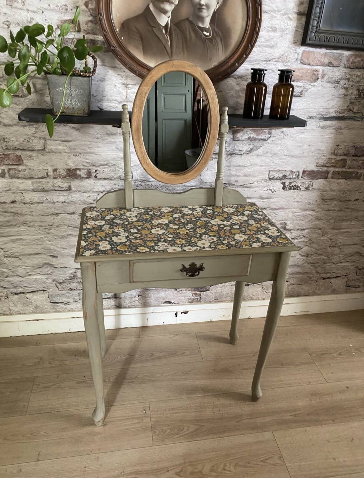 Ancienne coiffeuse de princesse