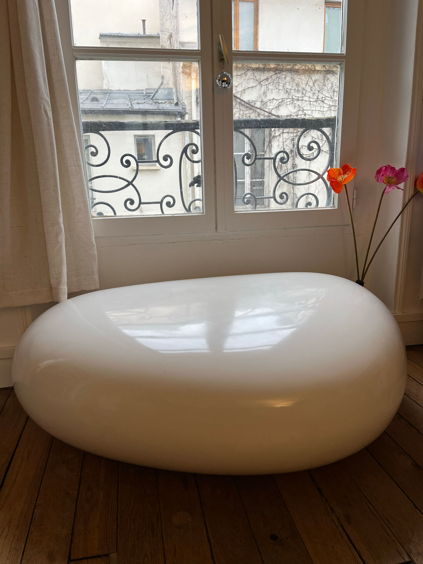 Koishi coffee table/pouffe Naoto Fukasawa