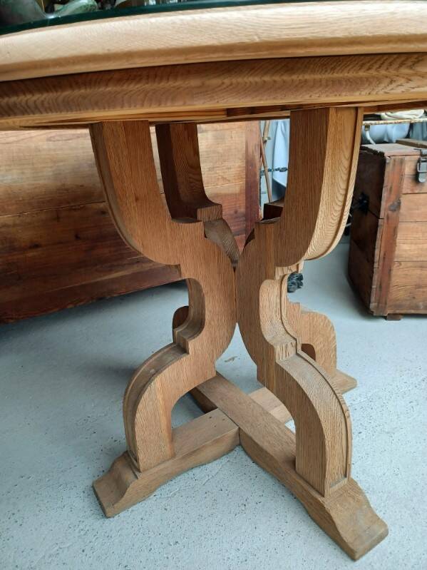 Art Deco round table - for living room, smoking room or games