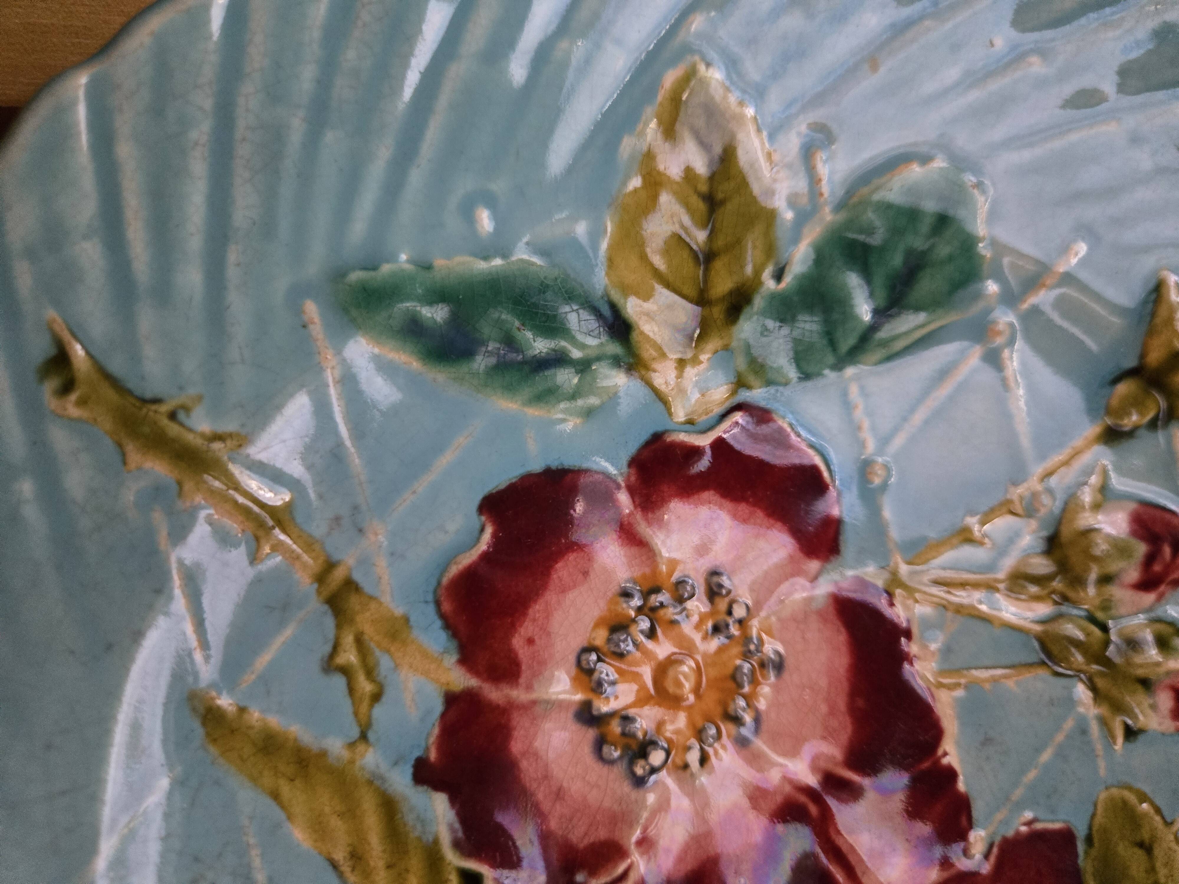 Sarreguemines plates majolica with pink wild roses