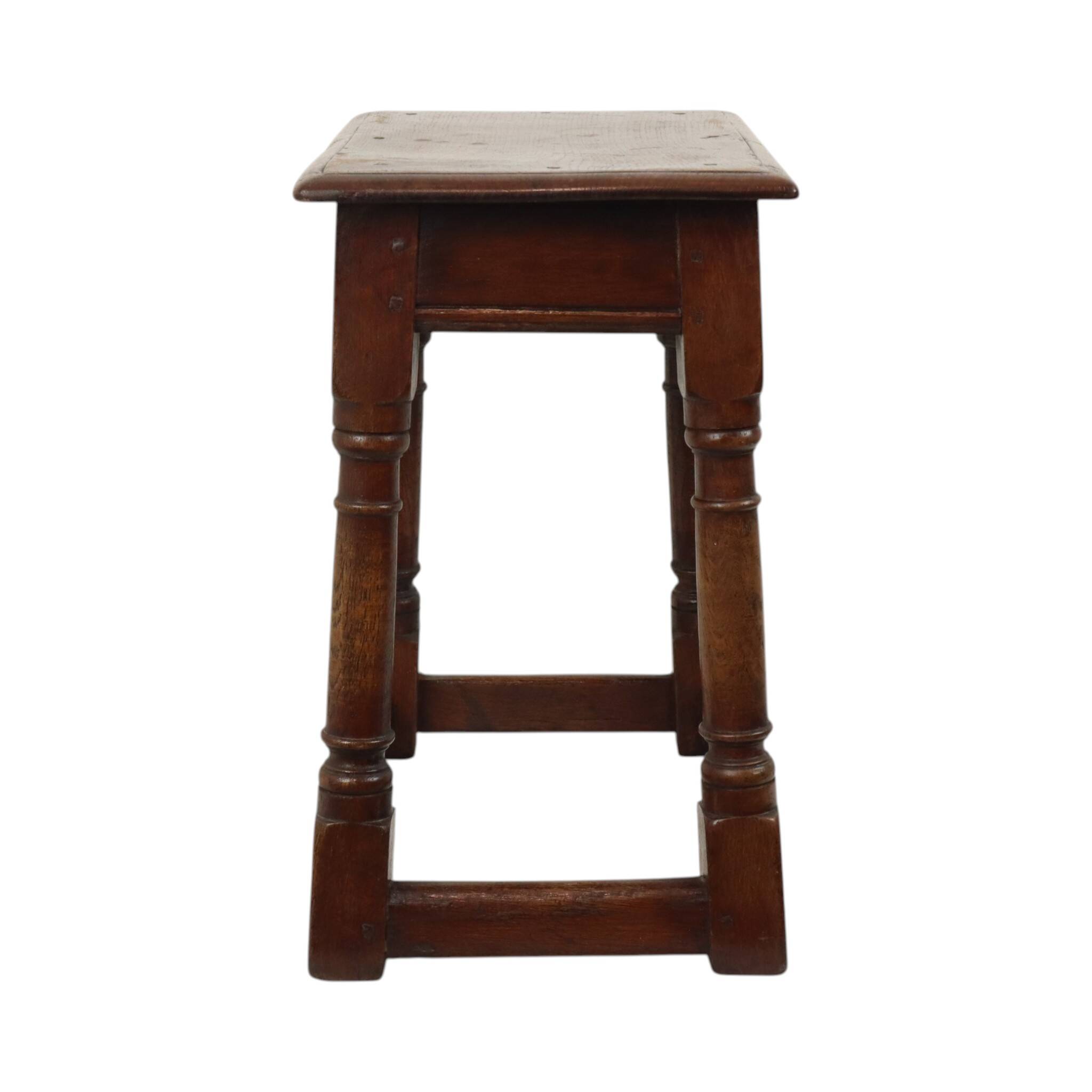 Tabouret en chêne massif anglais, 19e siècle