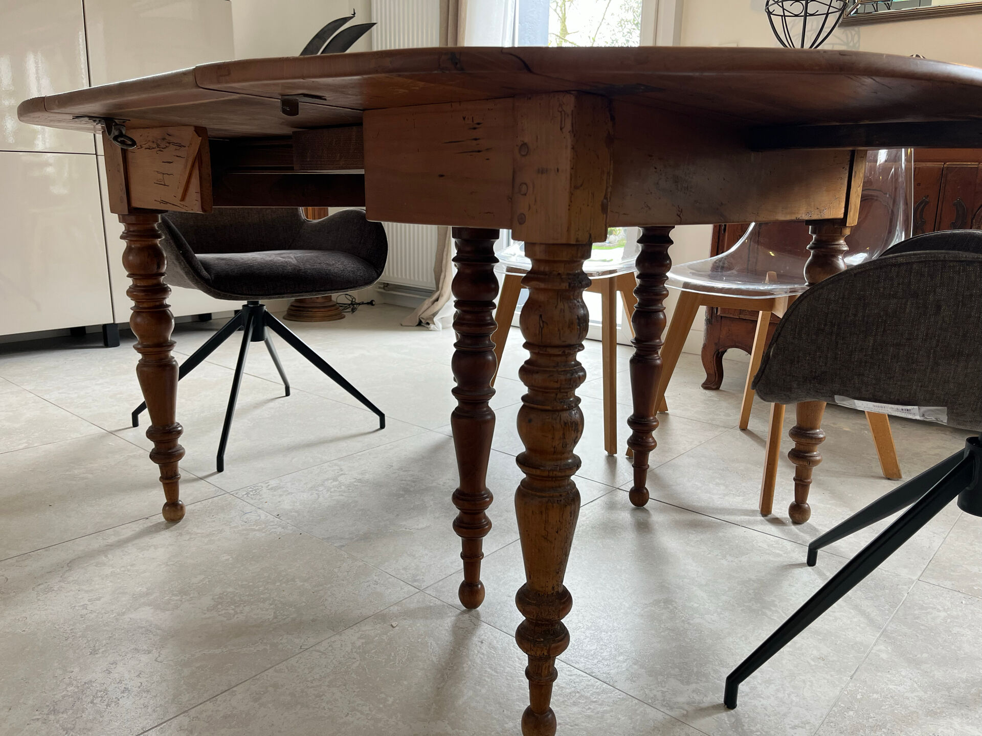 Table Louis Philippe