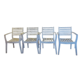 Set of 4 wooden chairs