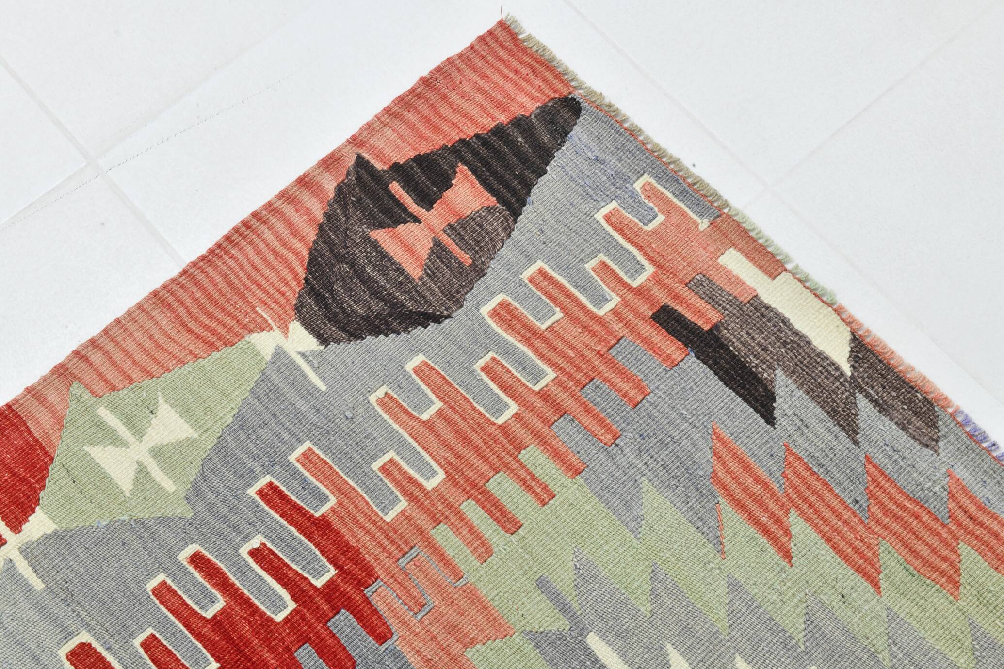 Geometric Madalion Design Kilim Rug, 181x320Cm Rug For Living Room