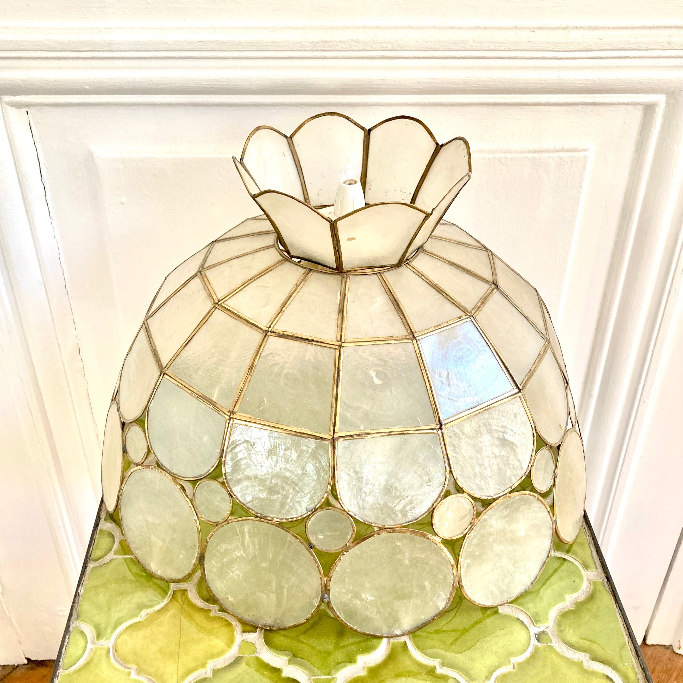 Suspension flower mother-of-pearl brass