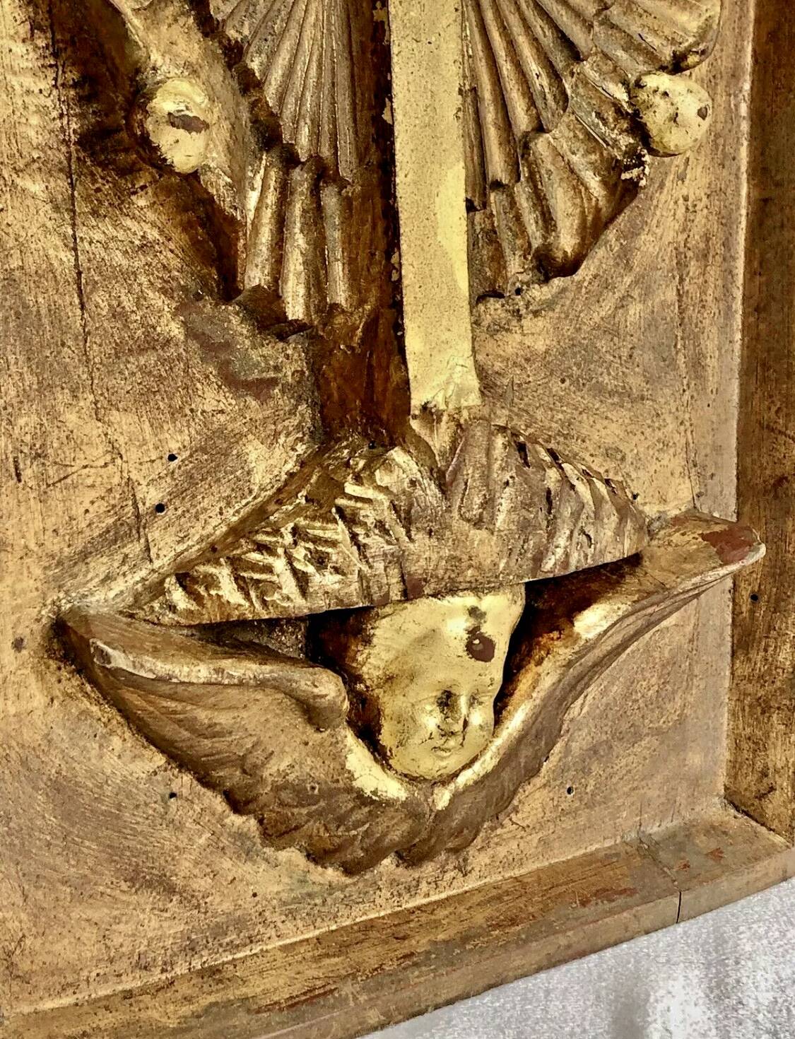 Panneau d’église en bois doré sculpté XIX