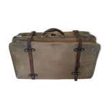 Travel suitcase