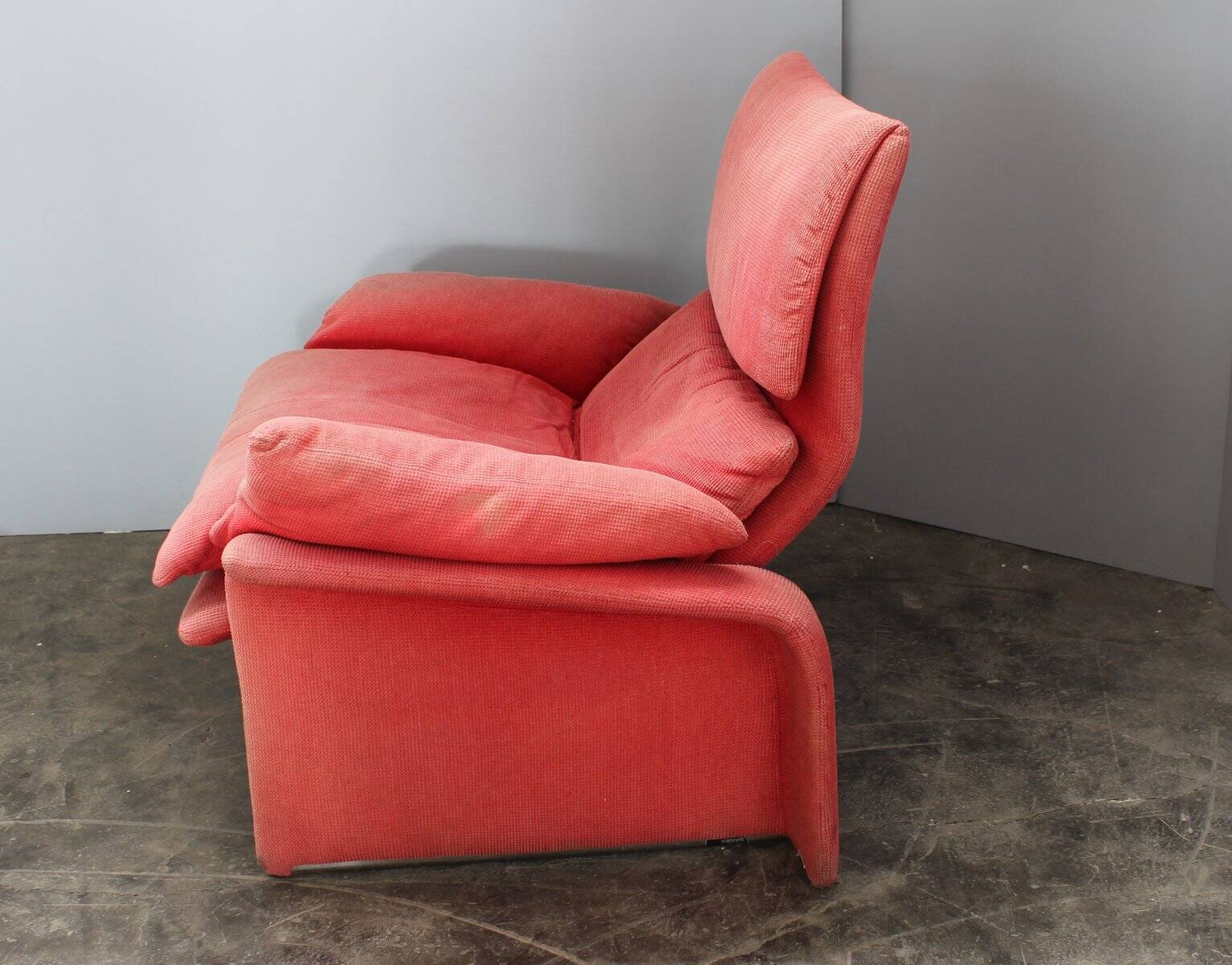 Vintage Red Velvet Armchair by Saporiti Italia, Italy