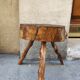 Tabouret tripode en bois brut
