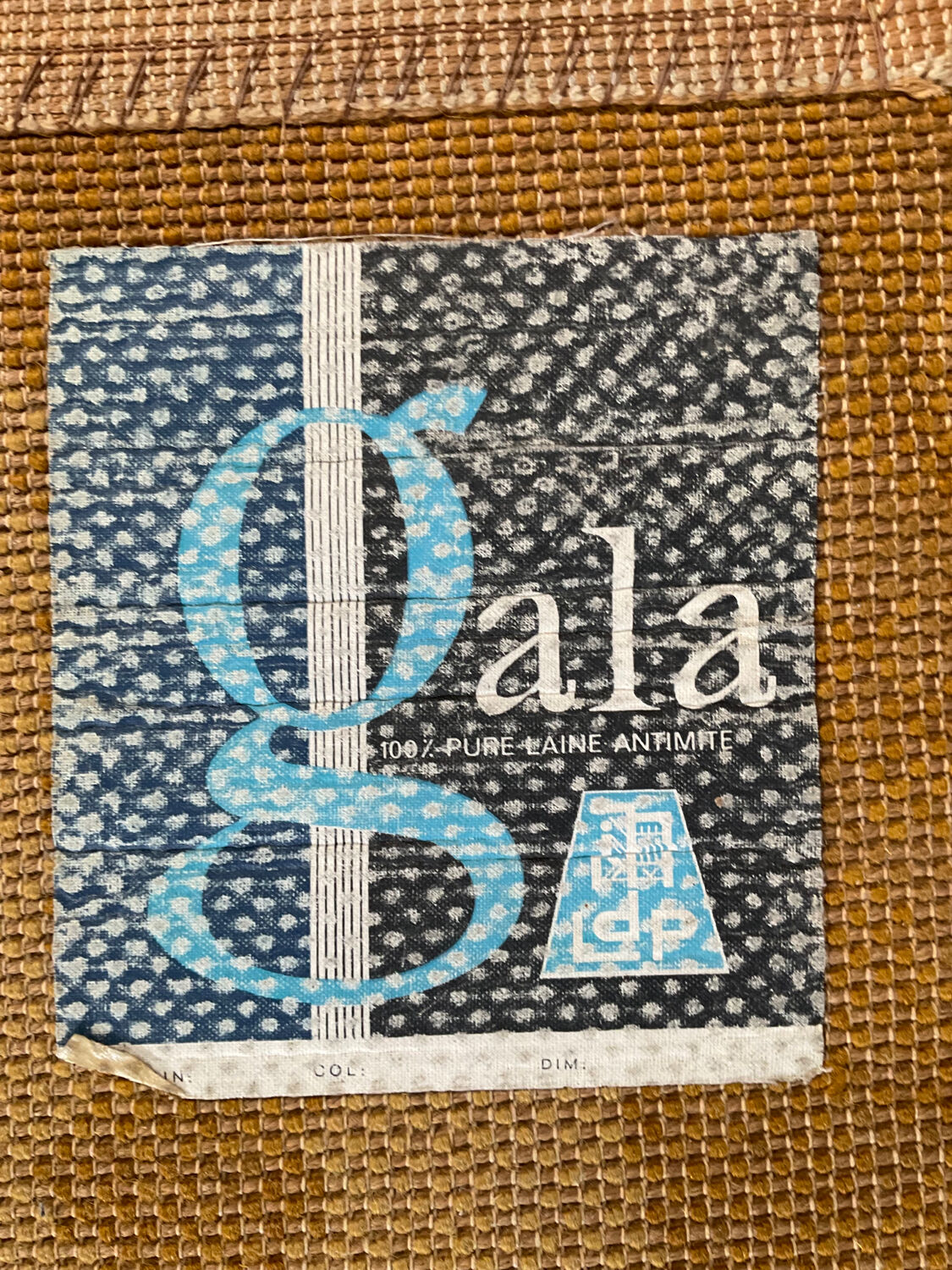 Tapis vintage des années 70 pure laine