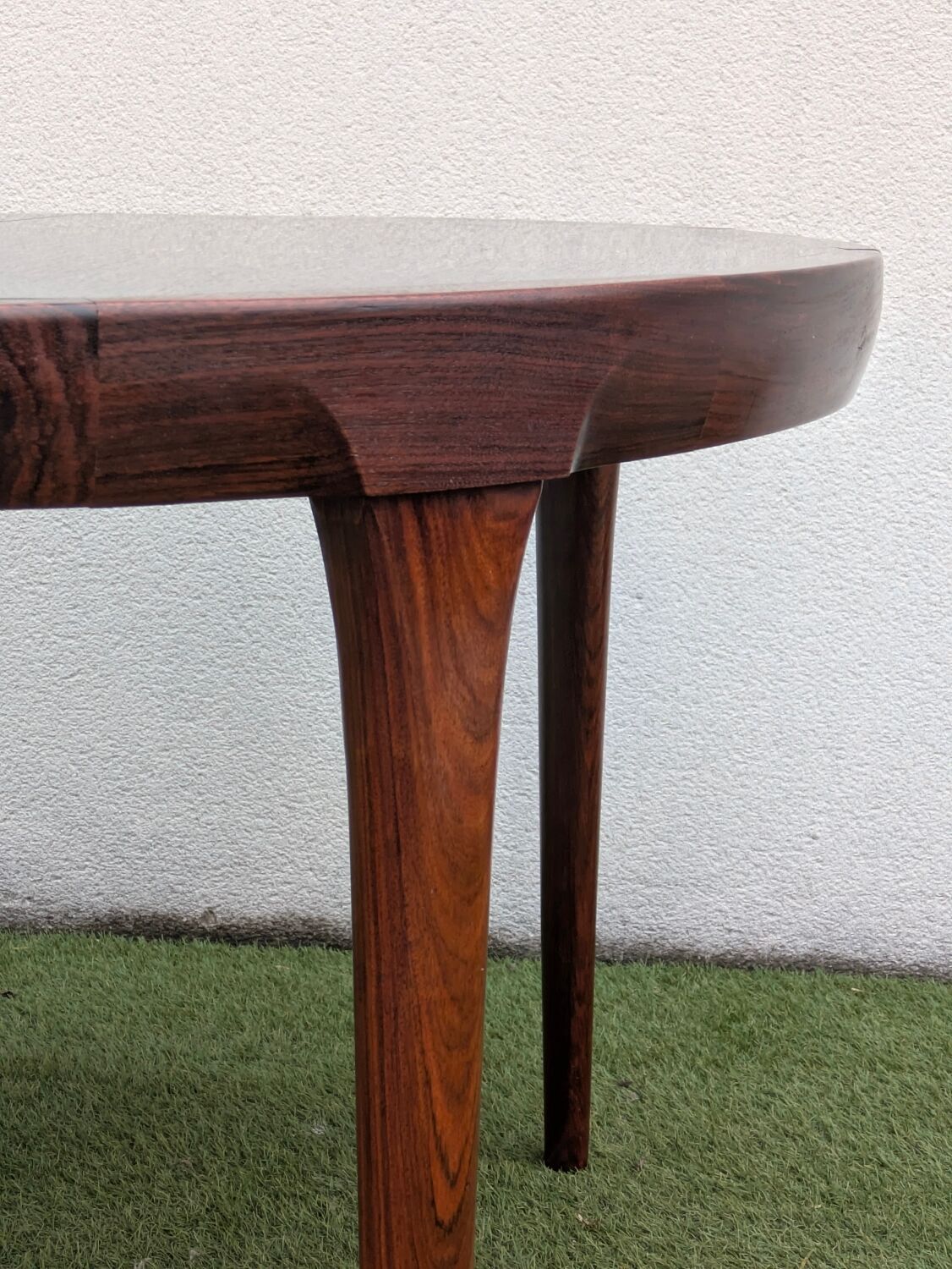 Extendable dining table in rosewood – Ib Kofod-Larsen – Denmark,