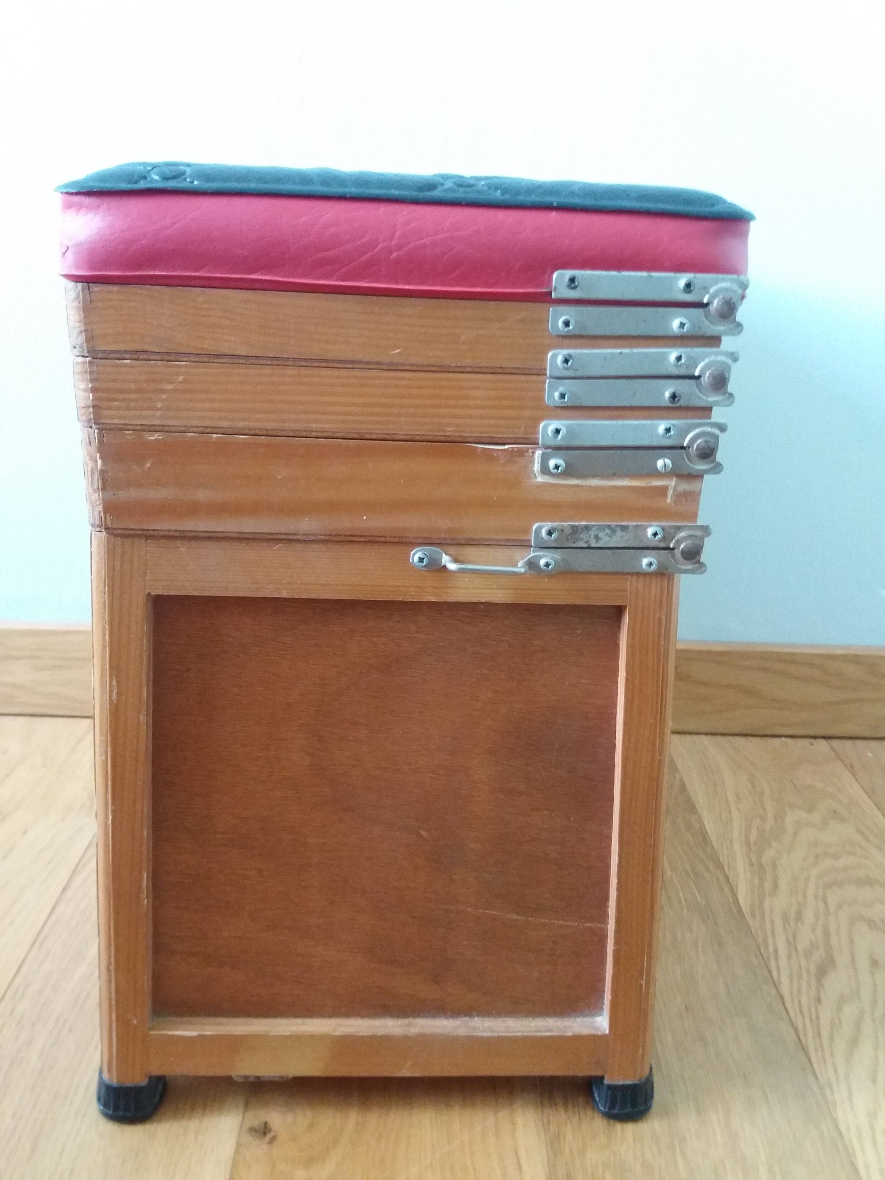 Fishing storage box fishing stool