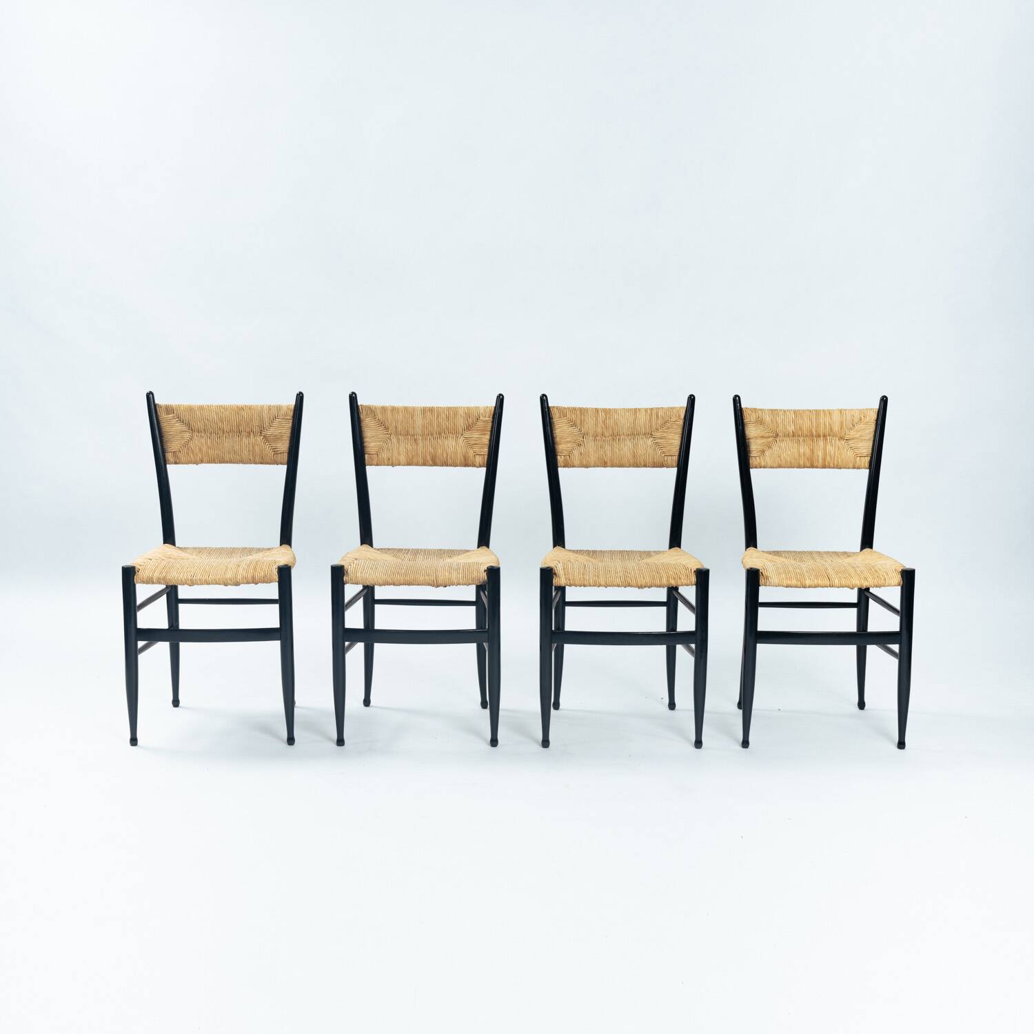 Chaises italiennes Chiavari en hêtre et paille noires, années 1950