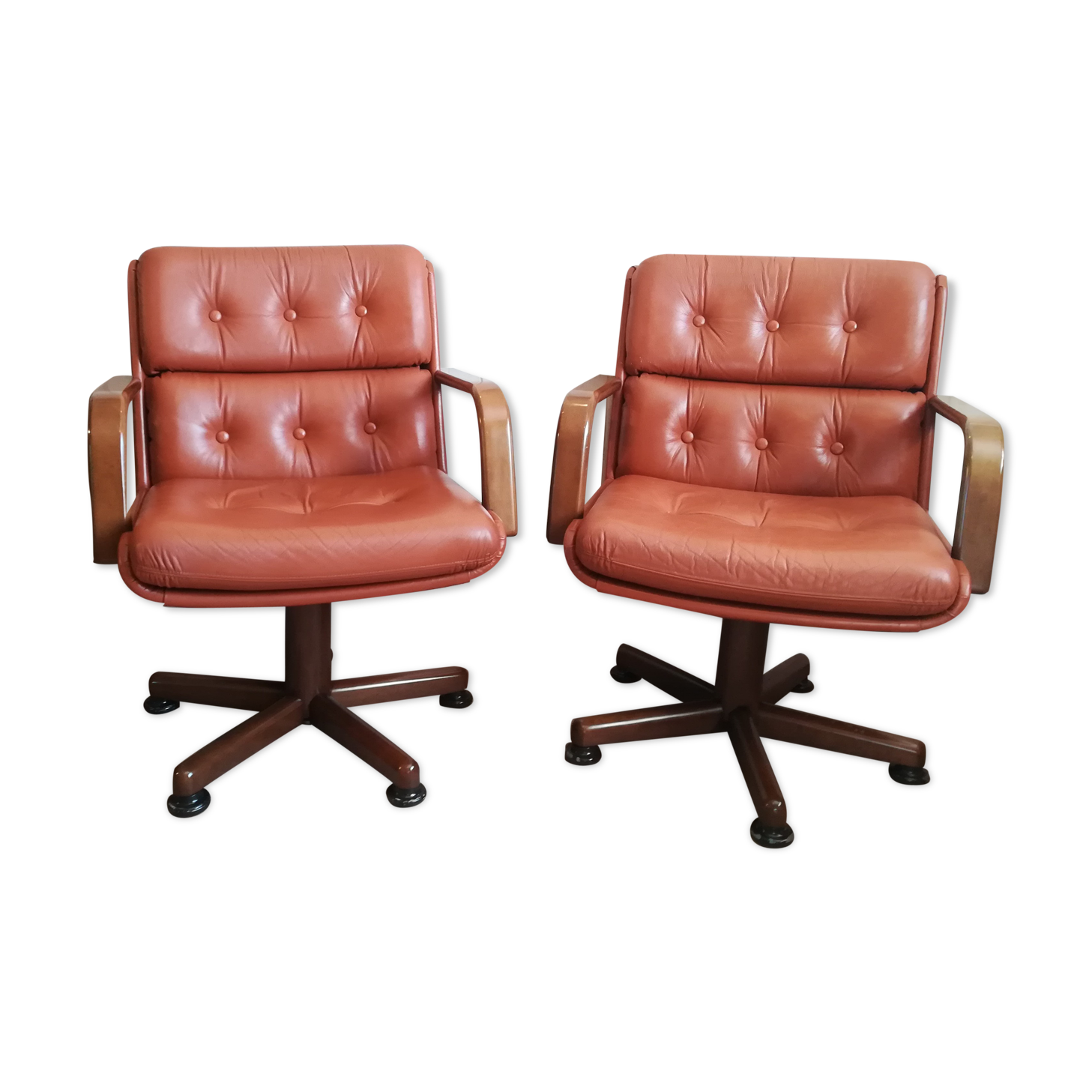Paire de fauteuils pivotant havane vintage Italie