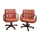 Paire de fauteuils pivotant havane vintage Italie