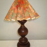 Table lamp, walnut foot