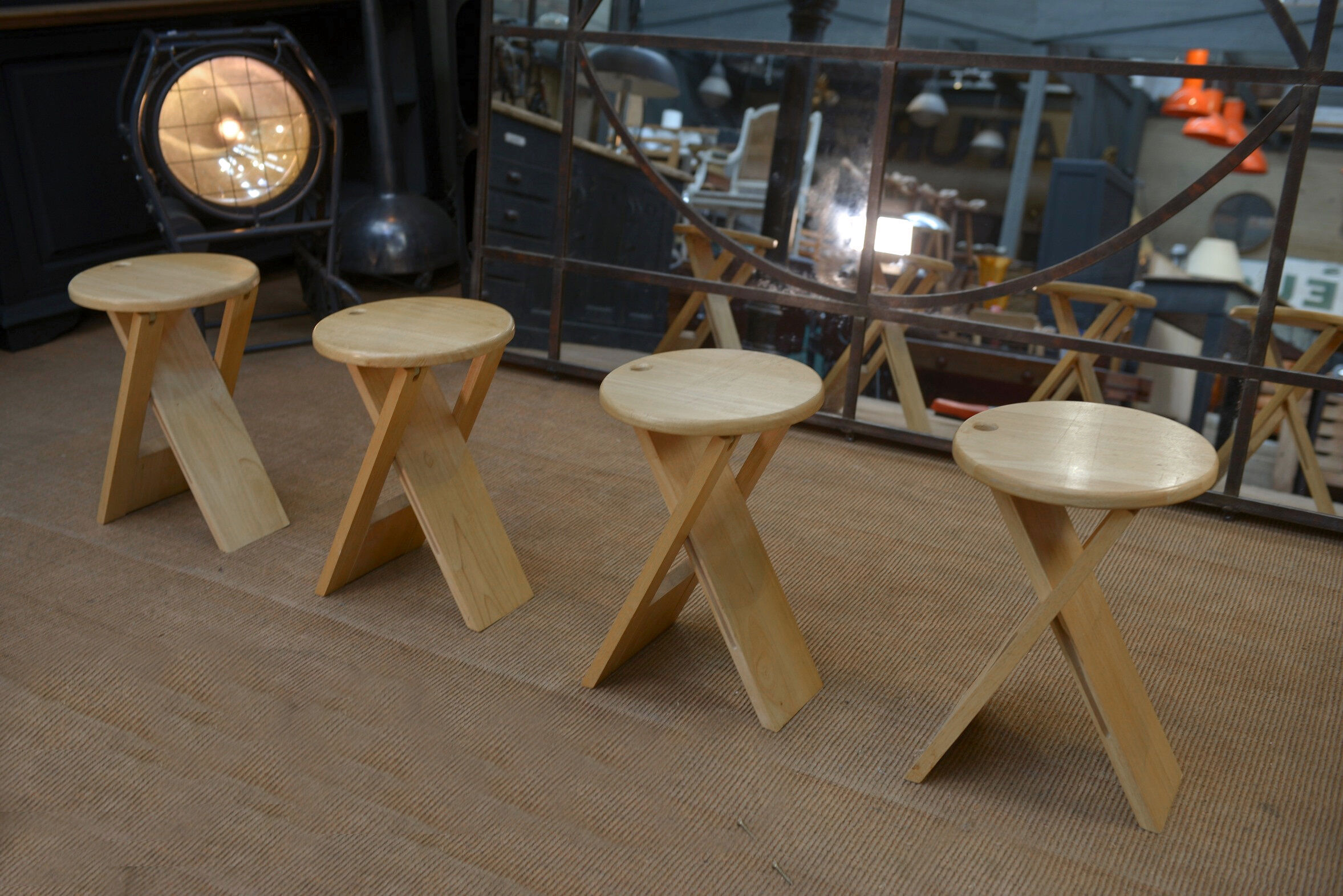 4 tabourets design pliants Adrian Reed, modèle Suzy