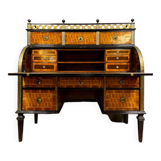 Museum and important Louis XVI period Cylinder Desk in noble woods: rosewood and violet