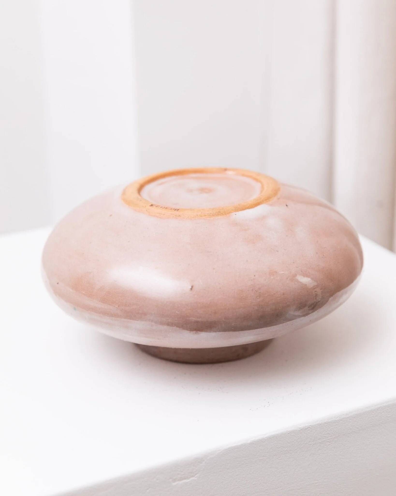 Gudrun Schenk Studio Ceramic Vase in beige-pink glaze - German Mid-Century Flower Vase, 1950s