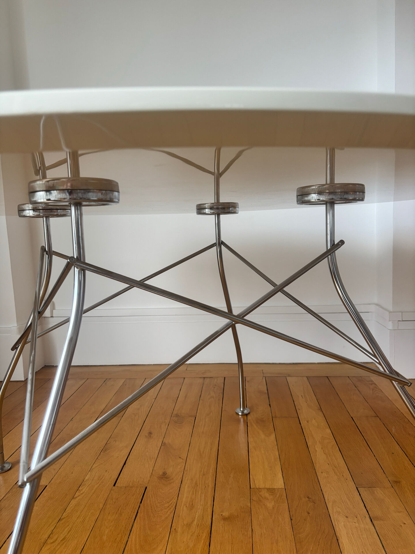 Kartell Glossy dining table
