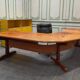 Grand bureau de la marque ORDO en palissandre vintage