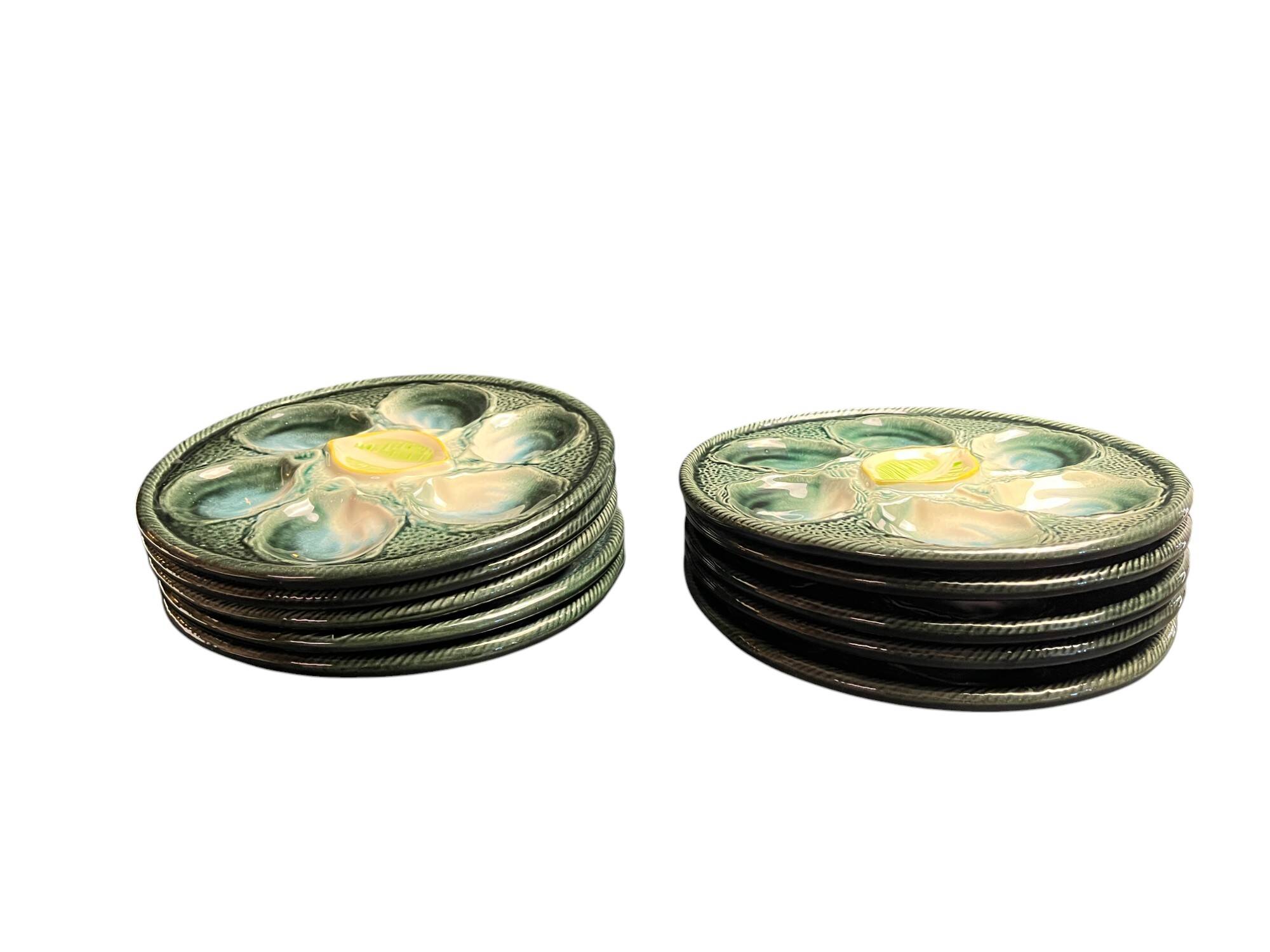 Set of 10 Saint Clément oyster barbotine plates circa 1940