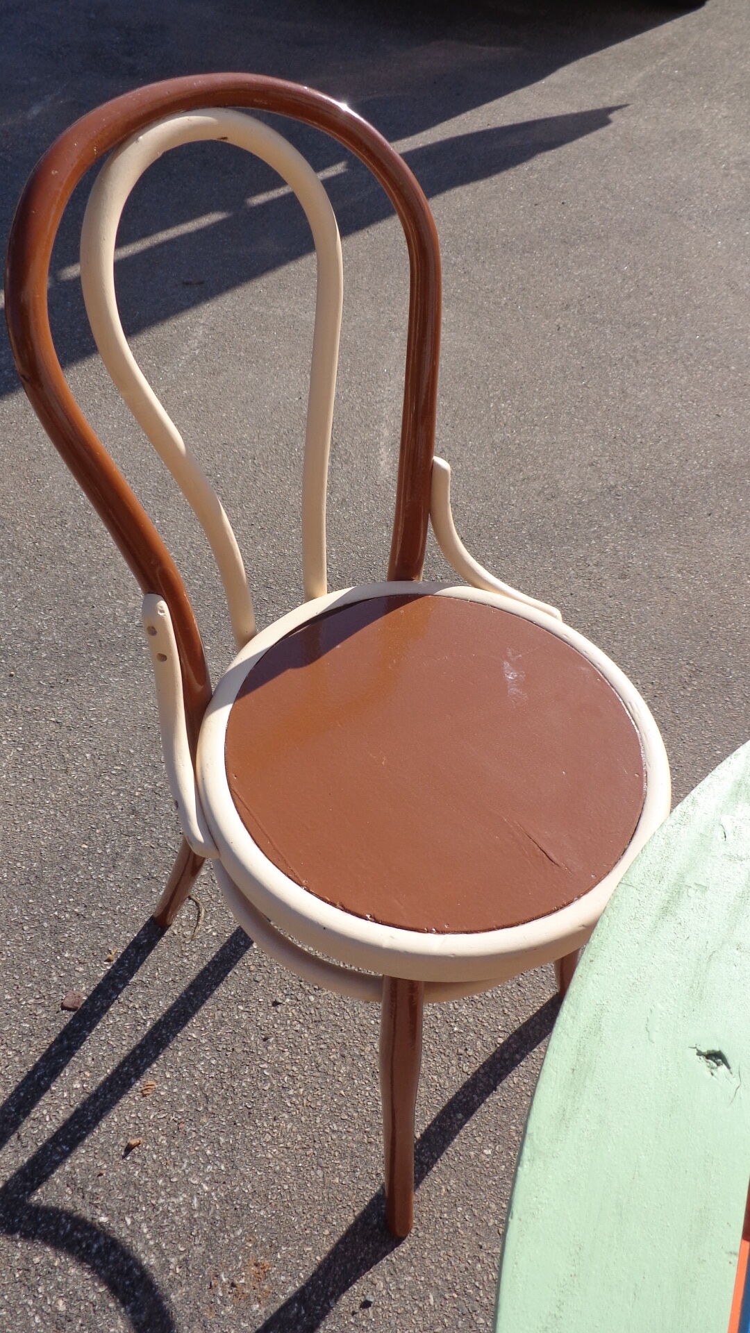 Salon de jardin multicolore